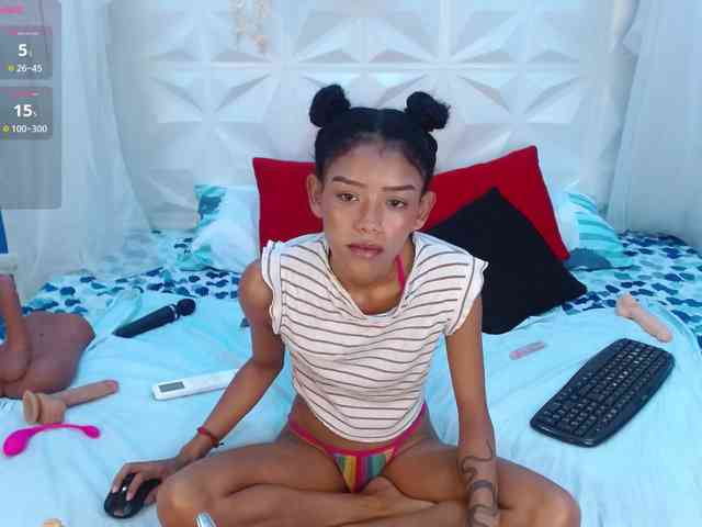 adissonpetite webcam