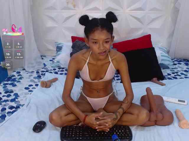 adissonpetite webcam