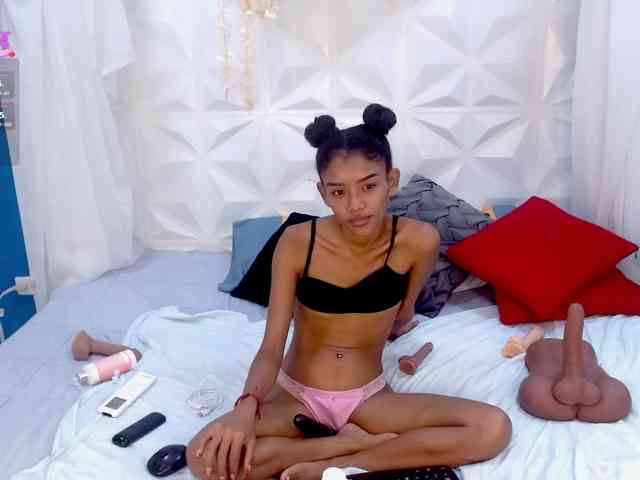 adissonpetite webcam