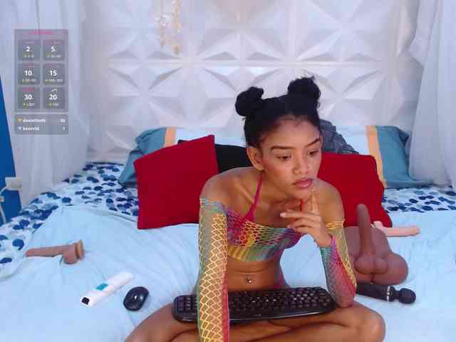 adissonpetite webcam