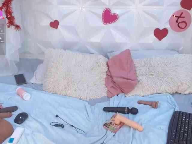 adissonpetite Live Webcam on BongaCams