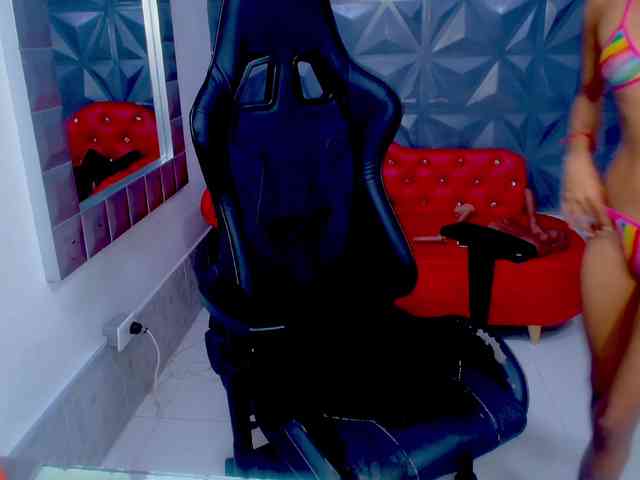 adissonpetite webcam