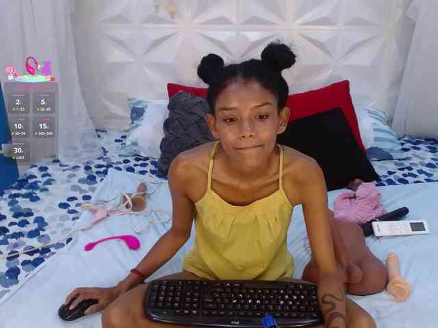 adissonpetite webcam