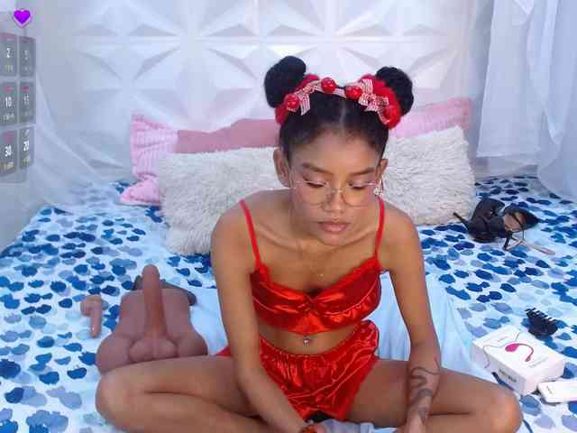 adissonpetite webcam