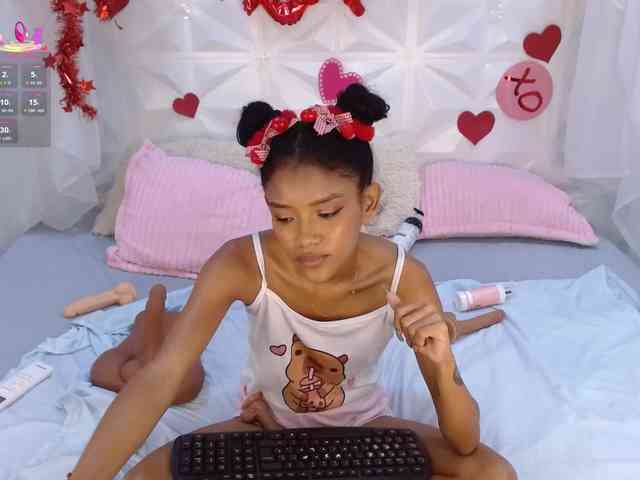 adissonpetite webcam