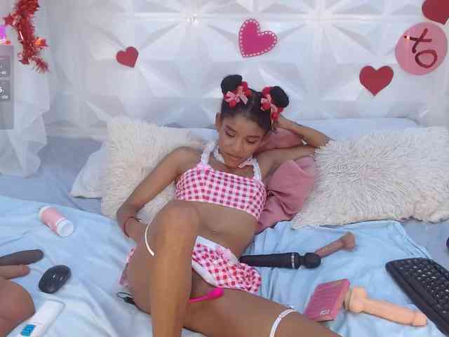 adissonpetite webcam