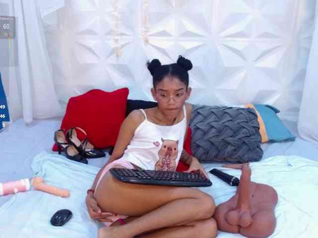 adissonpetite webcam