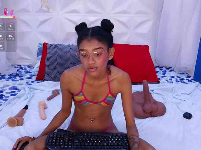 adissonpetite webcam