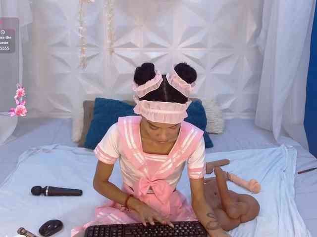 adissonpetite webcam