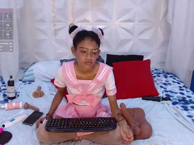 adissonpetite webcam