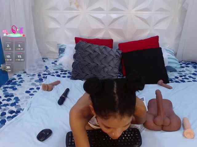 adissonpetite webcam