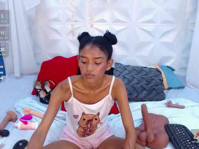 adissonpetite webcam