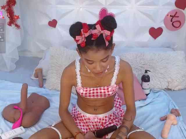 adissonpetite webcam