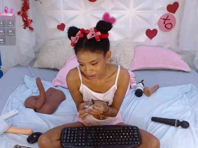 adissonpetite Live Webcam on BongaCams