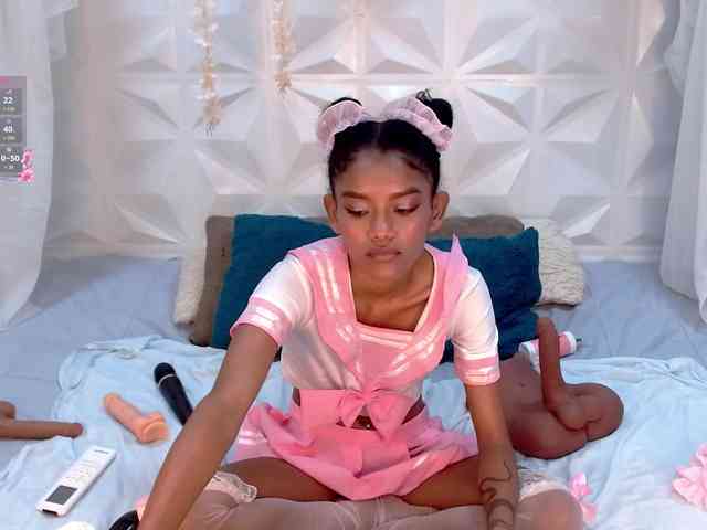 adissonpetite webcam