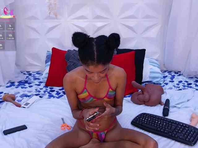 adissonpetite webcam