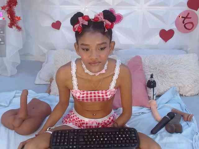 adissonpetite webcam