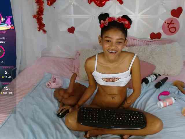 adissonpetite webcam