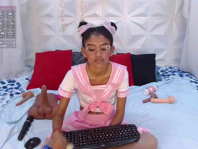 adissonpetite webcam