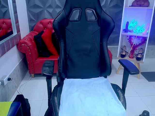 adissonpetite webcam