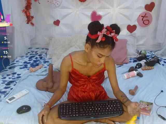 adissonpetite webcam