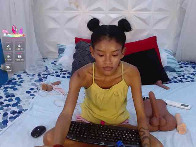 adissonpetite webcam