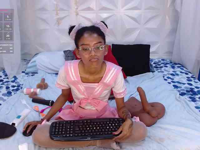 adissonpetite webcam