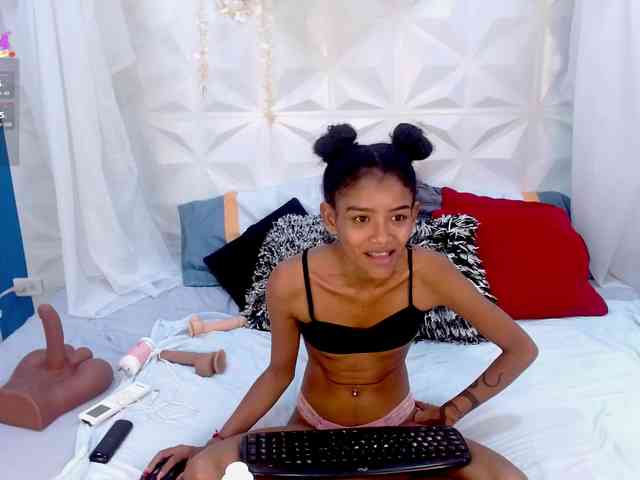 adissonpetite webcam