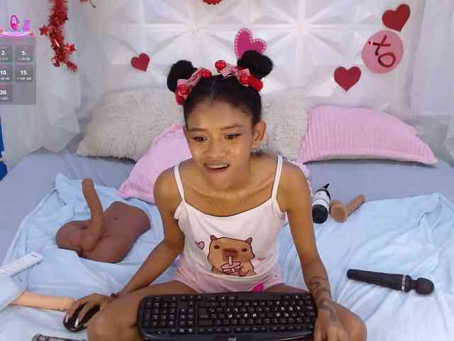 adissonpetite webcam