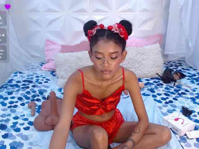 adissonpetite webcam