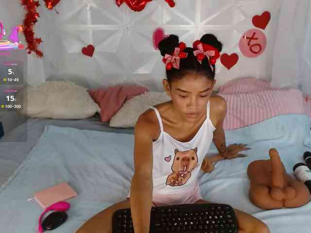 adissonpetite webcam