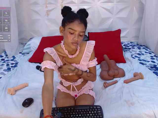 adissonpetite webcam