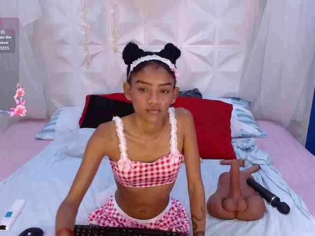 adissonpetite webcam