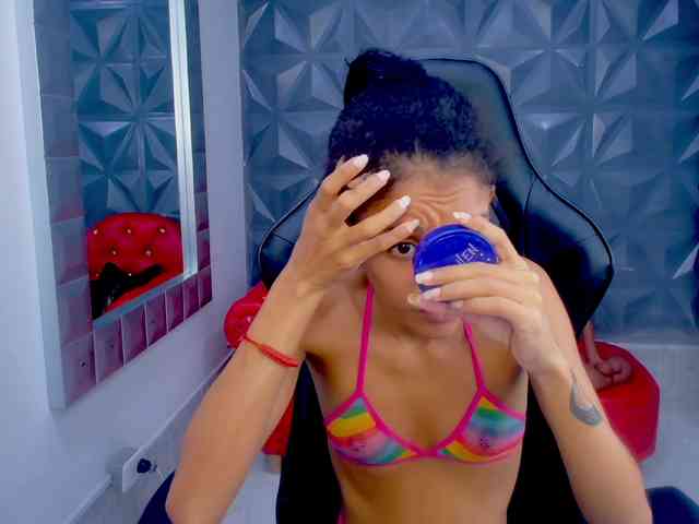 adissonpetite webcam