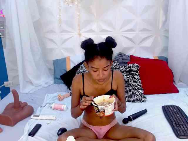 adissonpetite webcam