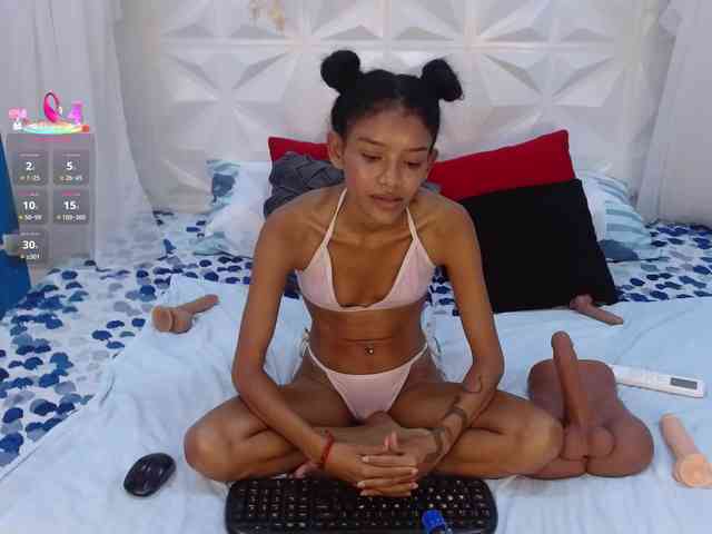 adissonpetite webcam