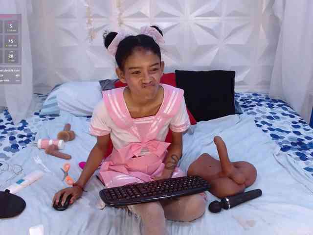 adissonpetite webcam