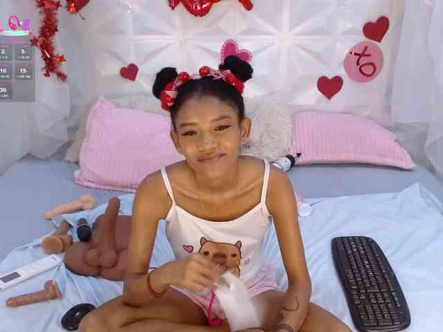 adissonpetite webcam