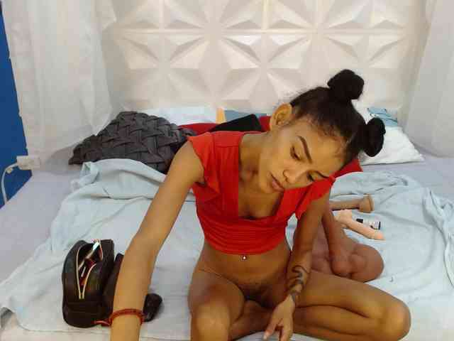 adissonpetite webcam