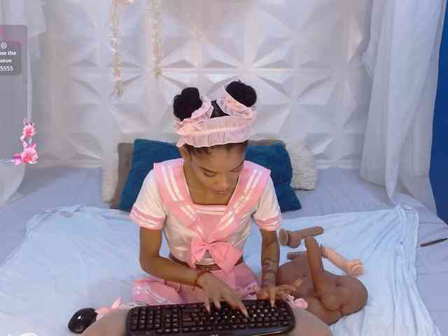 adissonpetite webcam