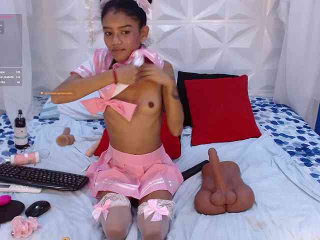 adissonpetite webcam