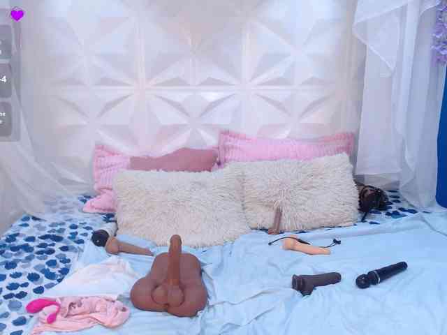 adissonpetite webcam