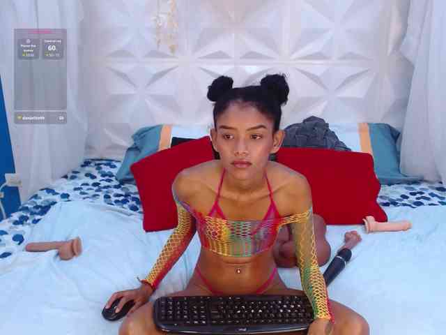 adissonpetite webcam