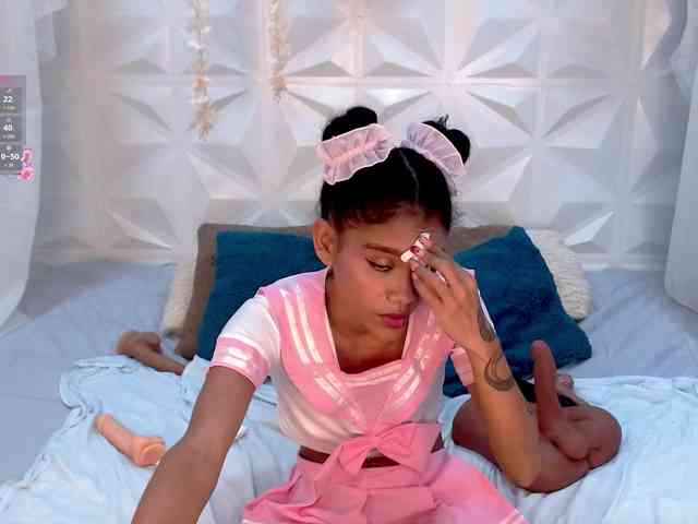 adissonpetite webcam