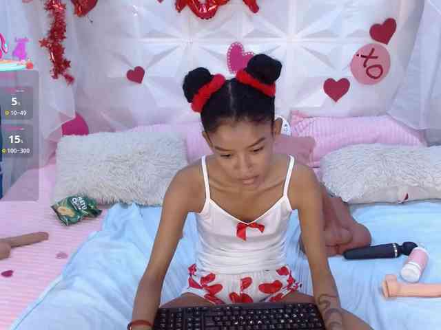 adissonpetite webcam