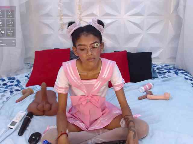 adissonpetite webcam