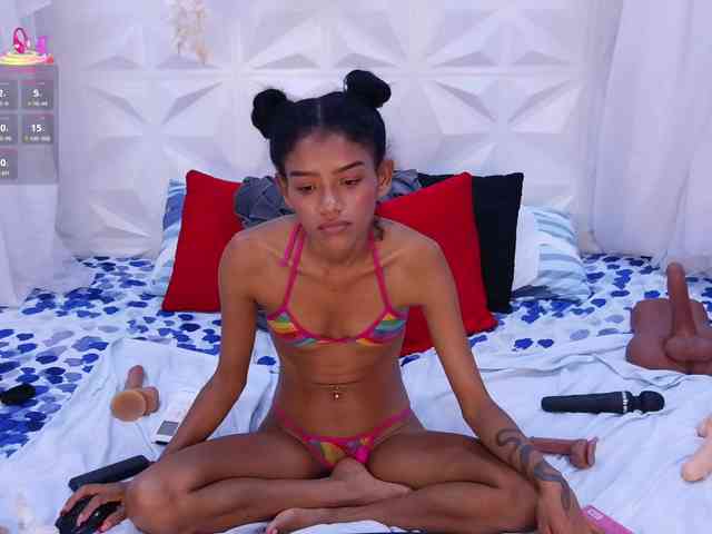 adissonpetite webcam