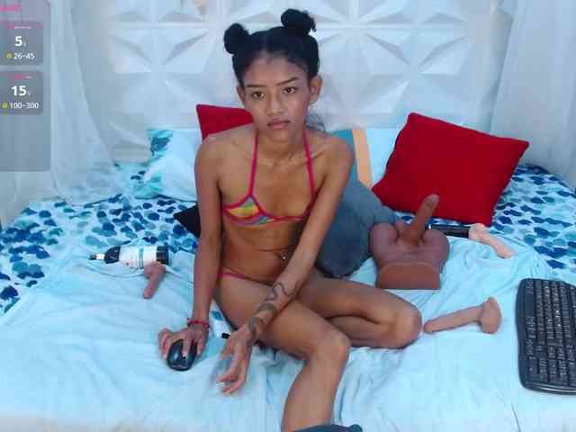 adissonpetite webcam