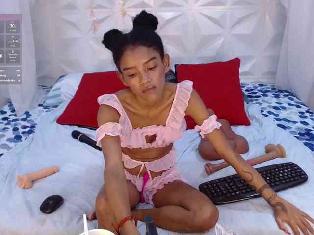 adissonpetite webcam