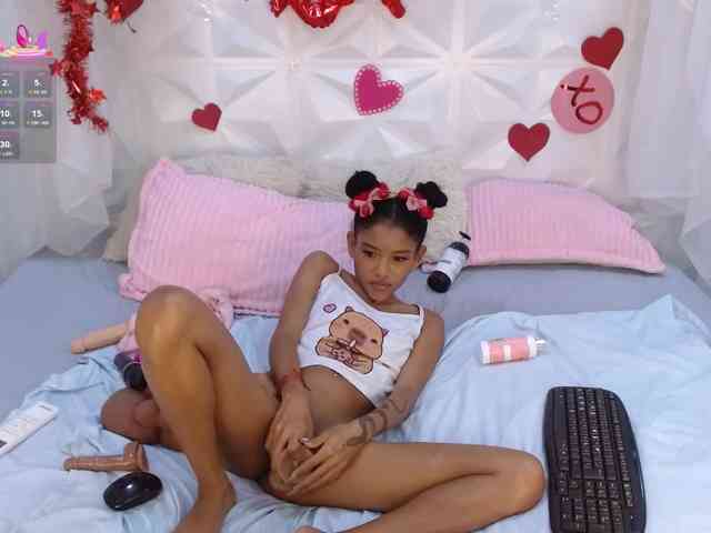 adissonpetite webcam